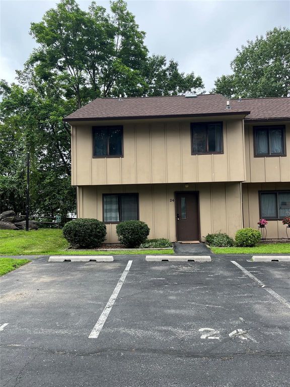 24 Hudson Heights Drive, Poughkeepsie, NY 12601