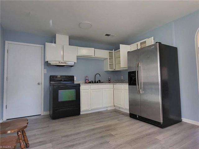1529 Pleasant Street, Winston-salem, NC 27107