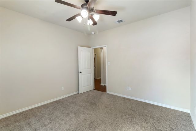 430 Momma Bear Drive, College Station, TX 77845