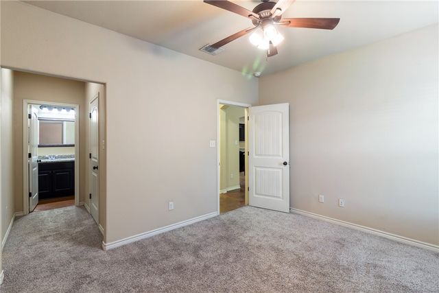 430 Momma Bear Drive, College Station, TX 77845