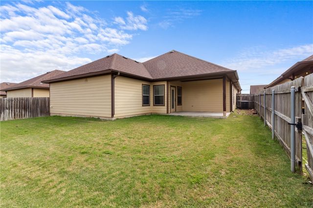 430 Momma Bear Drive, College Station, TX 77845