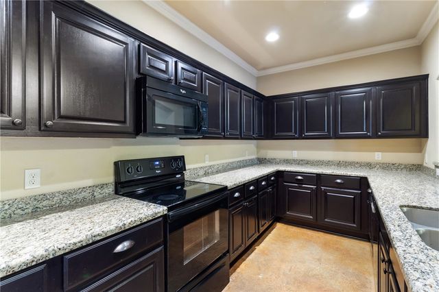 430 Momma Bear Drive, College Station, TX 77845