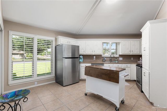 2732 Rhett Drive, Pharr, TX 78577
