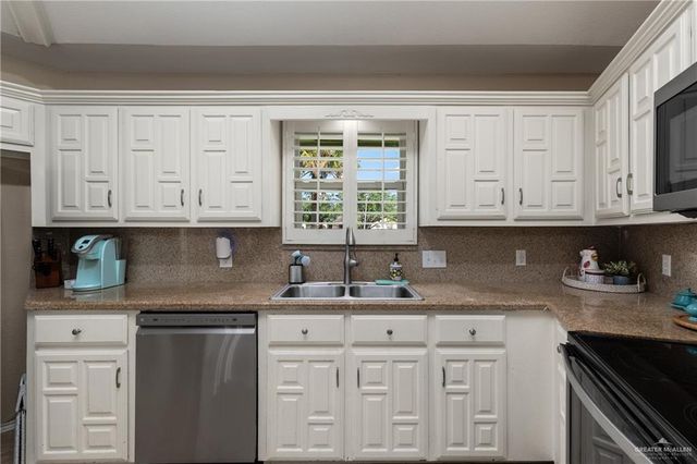 2732 Rhett Drive, Pharr, TX 78577