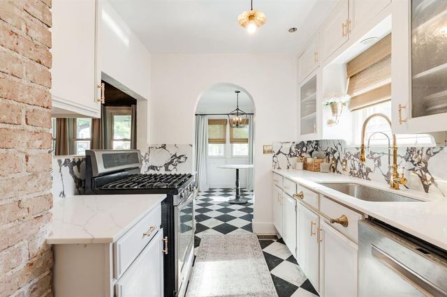 1108 W Wilshire Boulevard, Nichols Hills, OK 73116