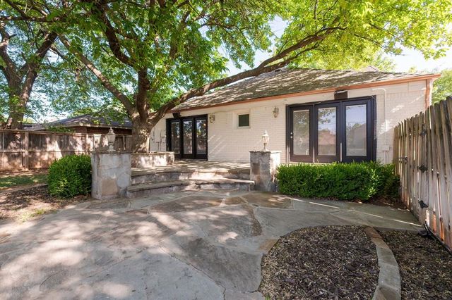 1108 W Wilshire Boulevard, Nichols Hills, OK 73116