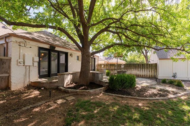 1108 W Wilshire Boulevard, Nichols Hills, OK 73116