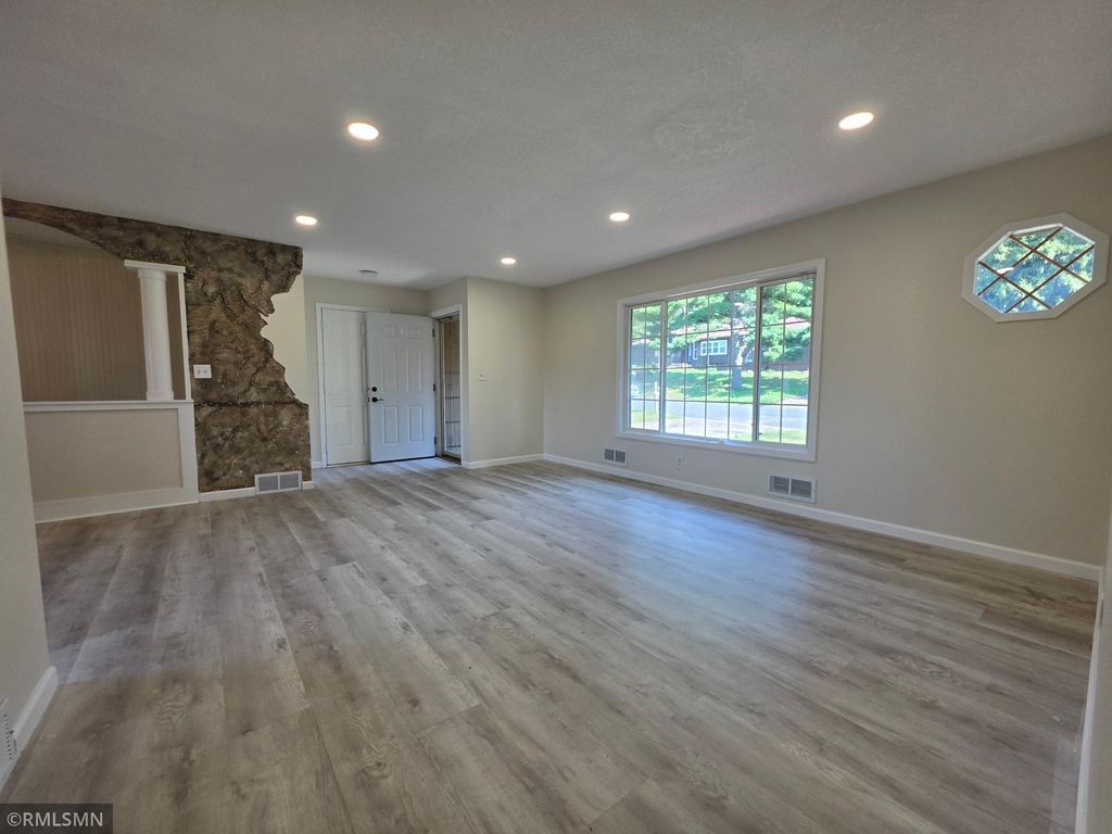 1306 Woodhill Road, Burnsville, MN 55337 — photo 5