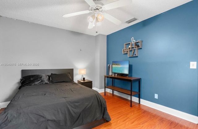 3539 W Inverrary Boulevard W, Lauderhill, FL 33319