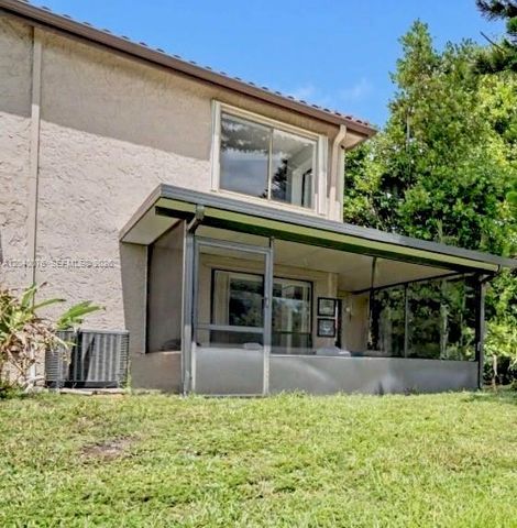 3539 W Inverrary Boulevard W, Lauderhill, FL 33319