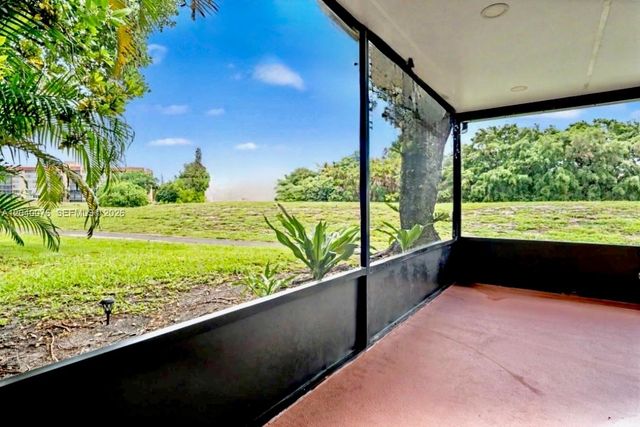3539 W Inverrary Boulevard W, Lauderhill, FL 33319