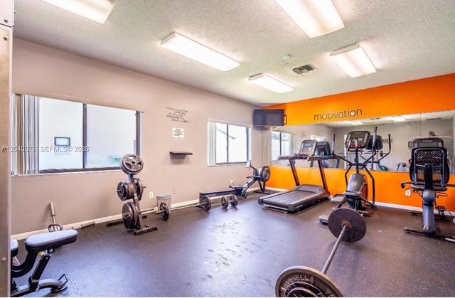 3539 W Inverrary Boulevard W, Lauderhill, FL 33319