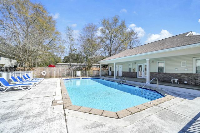 1856 Shay-Lin Court B8, Niceville, FL 32578