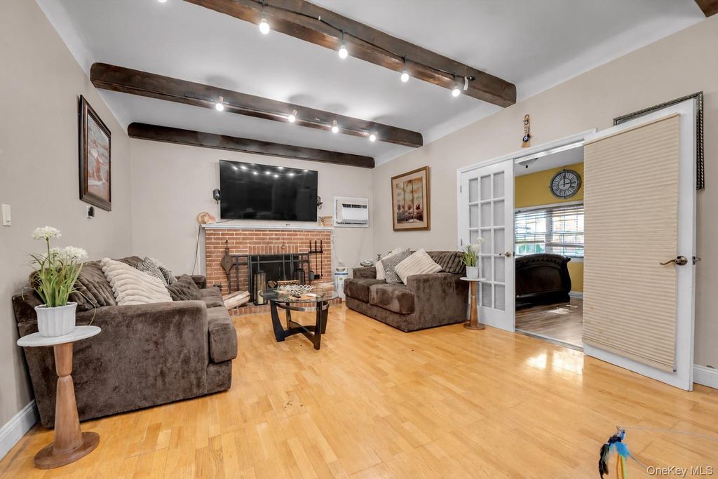 161-03 Powells Cove Boulevard, Whitestone, NY 11357 — photo 2