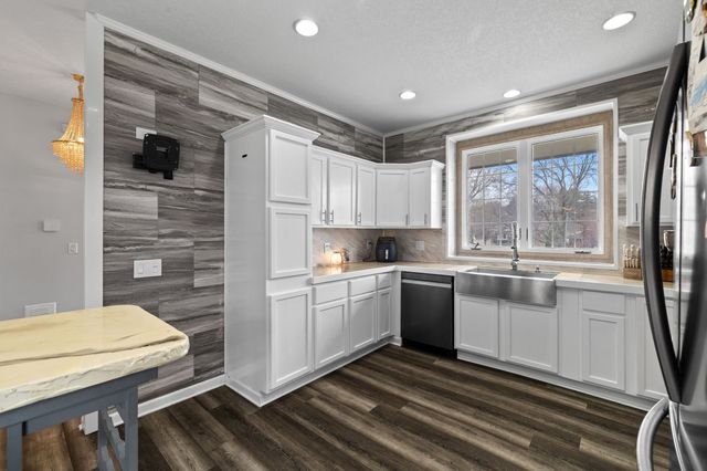 3607 SW 35th Street, Des Moines, IA 50321