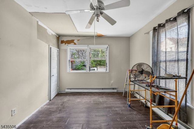 366 7th Ave W, Newark City, NJ 07107