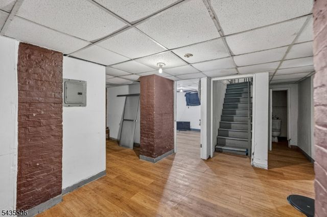 366 7th Ave W, Newark City, NJ 07107