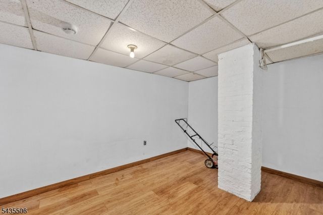 366 7th Ave W, Newark City, NJ 07107