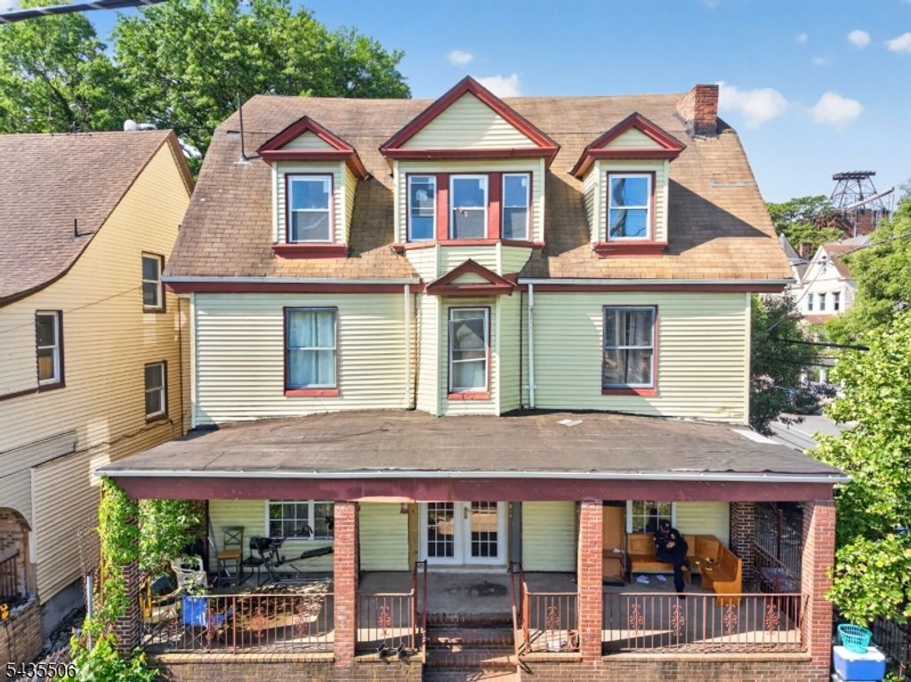 366 7th Ave W, Newark City, NJ 07107