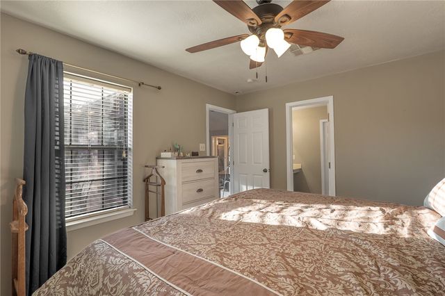 106 North Hills Circle, Franklin, TX 77856