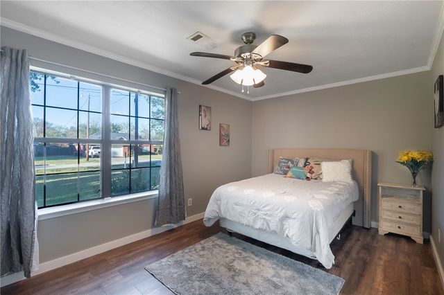 106 North Hills Circle, Franklin, TX 77856