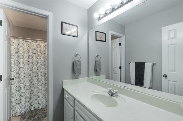 106 North Hills Circle, Franklin, TX 77856