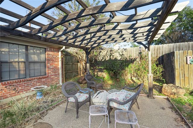 106 North Hills Circle, Franklin, TX 77856