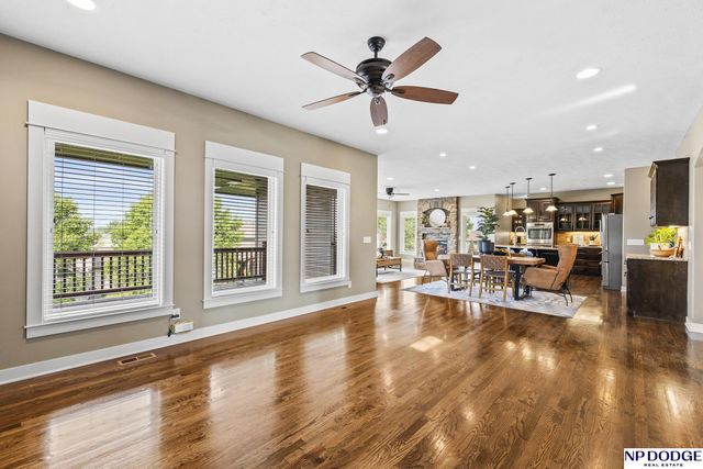10122 S 124 Street, Papillion, NE 68046