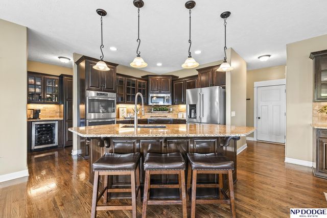 10122 S 124 Street, Papillion, NE 68046