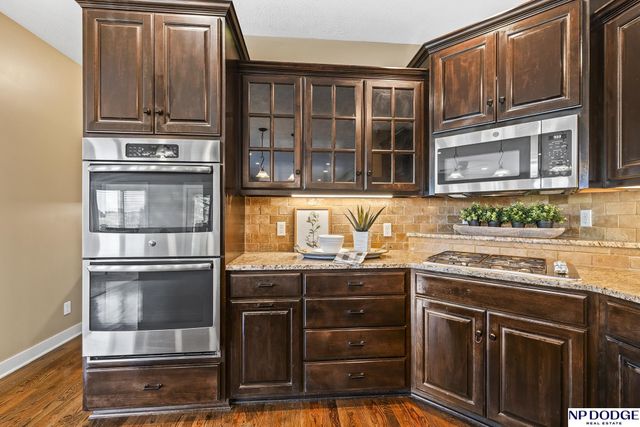 10122 S 124 Street, Papillion, NE 68046