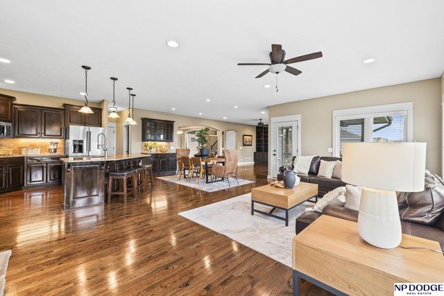 10122 S 124 Street, Papillion, NE 68046