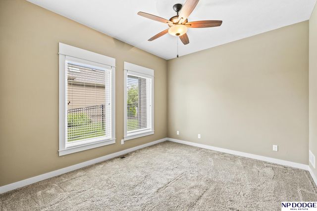 10122 S 124 Street, Papillion, NE 68046