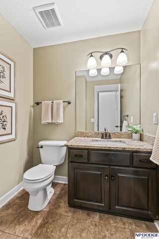 10122 S 124 Street, Papillion, NE 68046