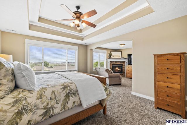 10122 S 124 Street, Papillion, NE 68046
