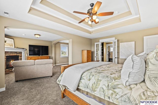 10122 S 124 Street, Papillion, NE 68046