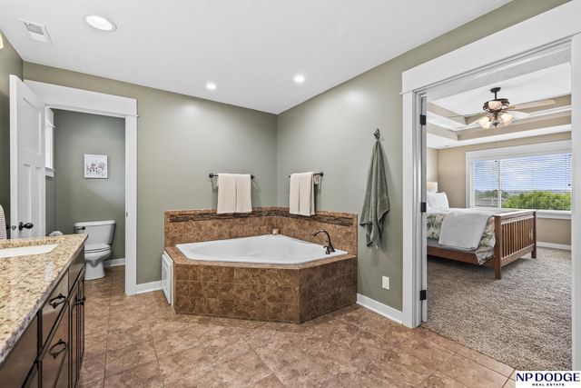 10122 S 124 Street, Papillion, NE 68046