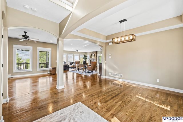 10122 S 124 Street, Papillion, NE 68046