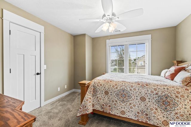 10122 S 124 Street, Papillion, NE 68046