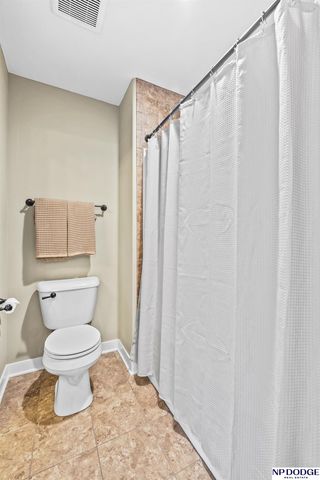 10122 S 124 Street, Papillion, NE 68046