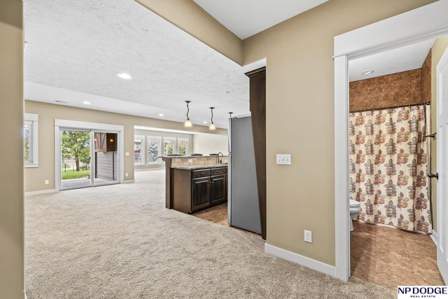 10122 S 124 Street, Papillion, NE 68046