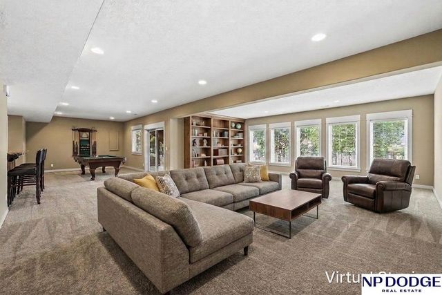 10122 S 124 Street, Papillion, NE 68046