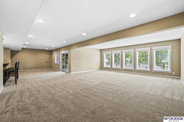 10122 S 124 Street, Papillion, NE 68046