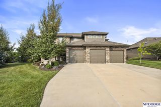 10122 S 124 Street, Papillion, NE 68046