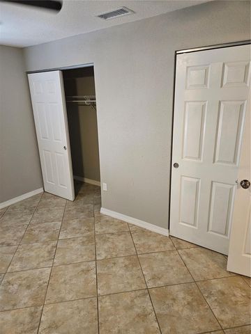 2744 HIDDEN LAKE BOULEVARD C, Sarasota, FL 34237