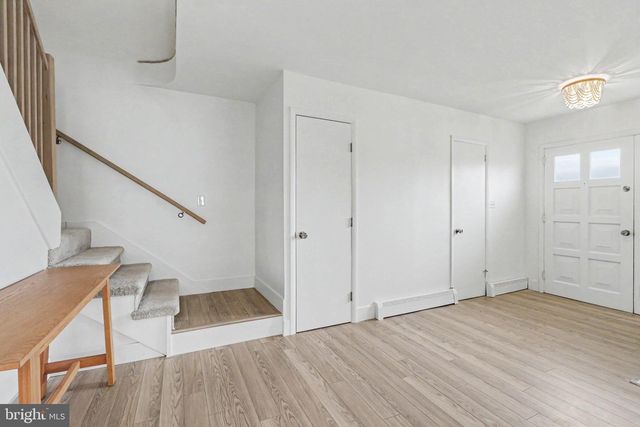 7 CENTER DR, Camp Hill, PA 17011