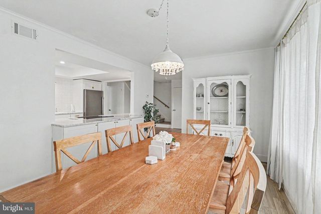 7 CENTER DR, Camp Hill, PA 17011