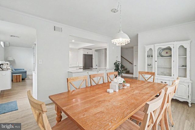 7 CENTER DR, Camp Hill, PA 17011