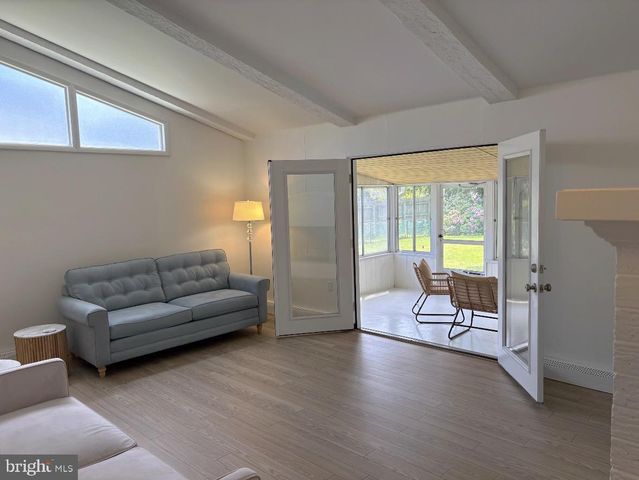 7 CENTER DR, Camp Hill, PA 17011