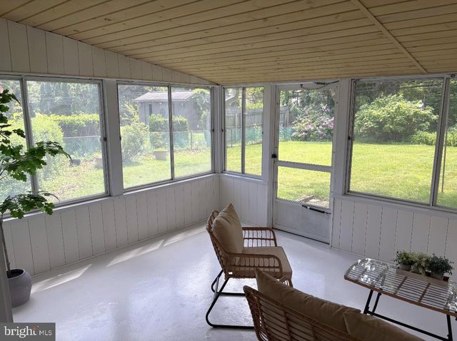 7 CENTER DR, Camp Hill, PA 17011