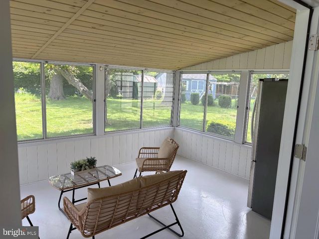 7 CENTER DR, Camp Hill, PA 17011